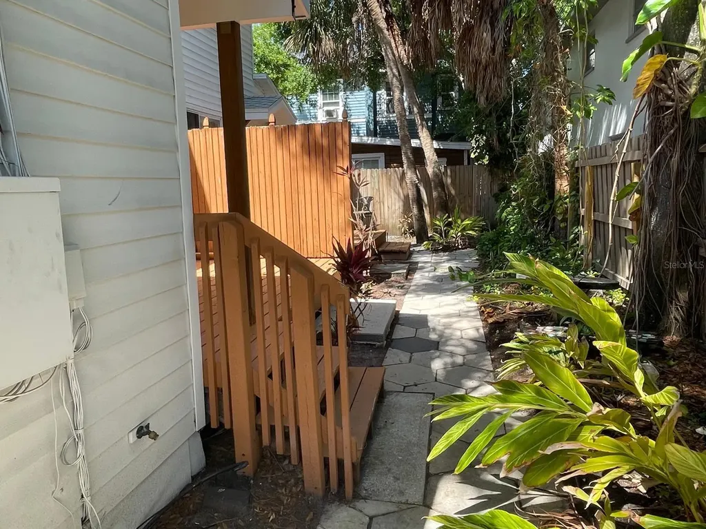 255 6th Avenue N St Petersburg FL 33701