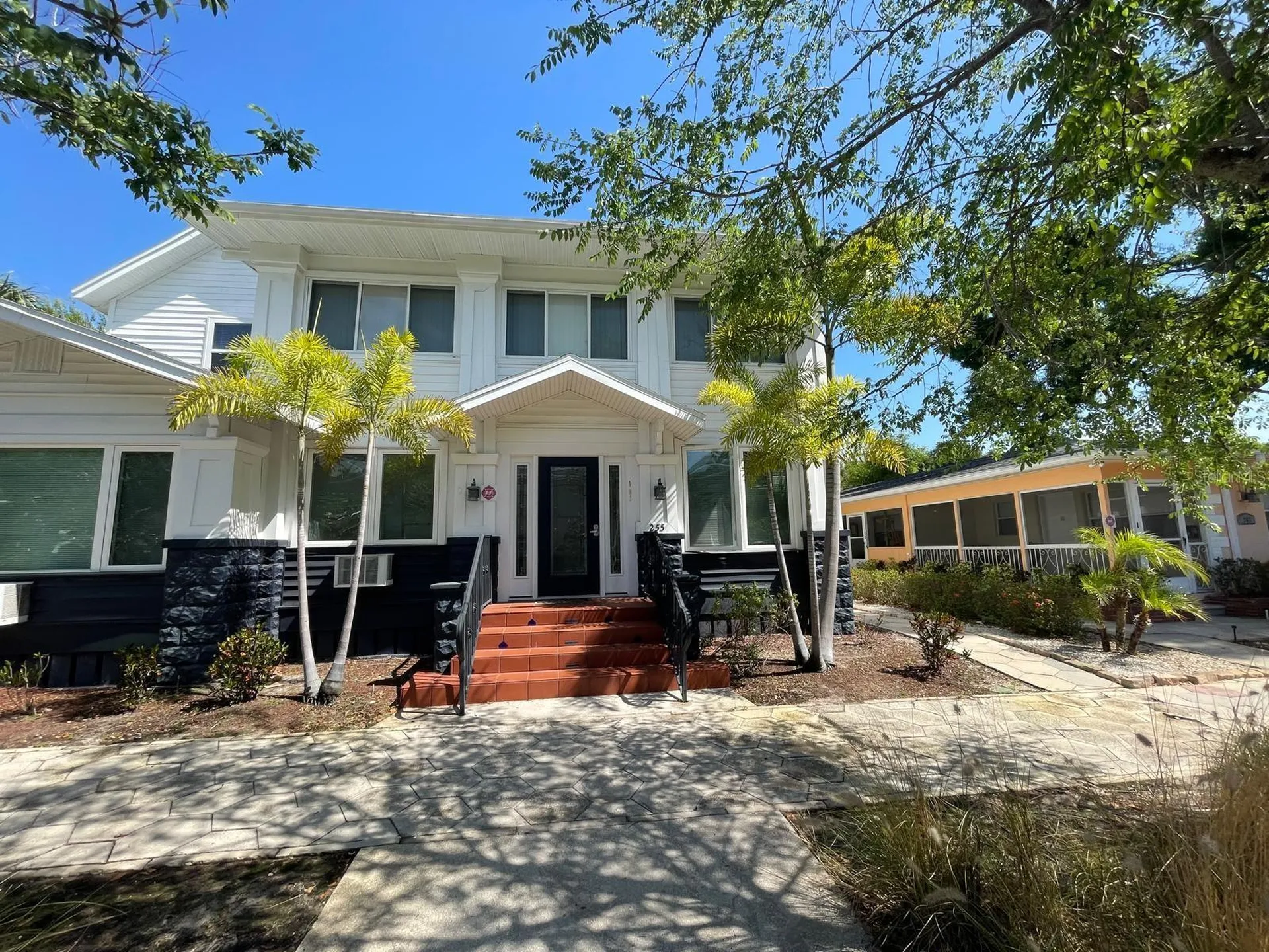 255 6th Avenue N St Petersburg FL 33701