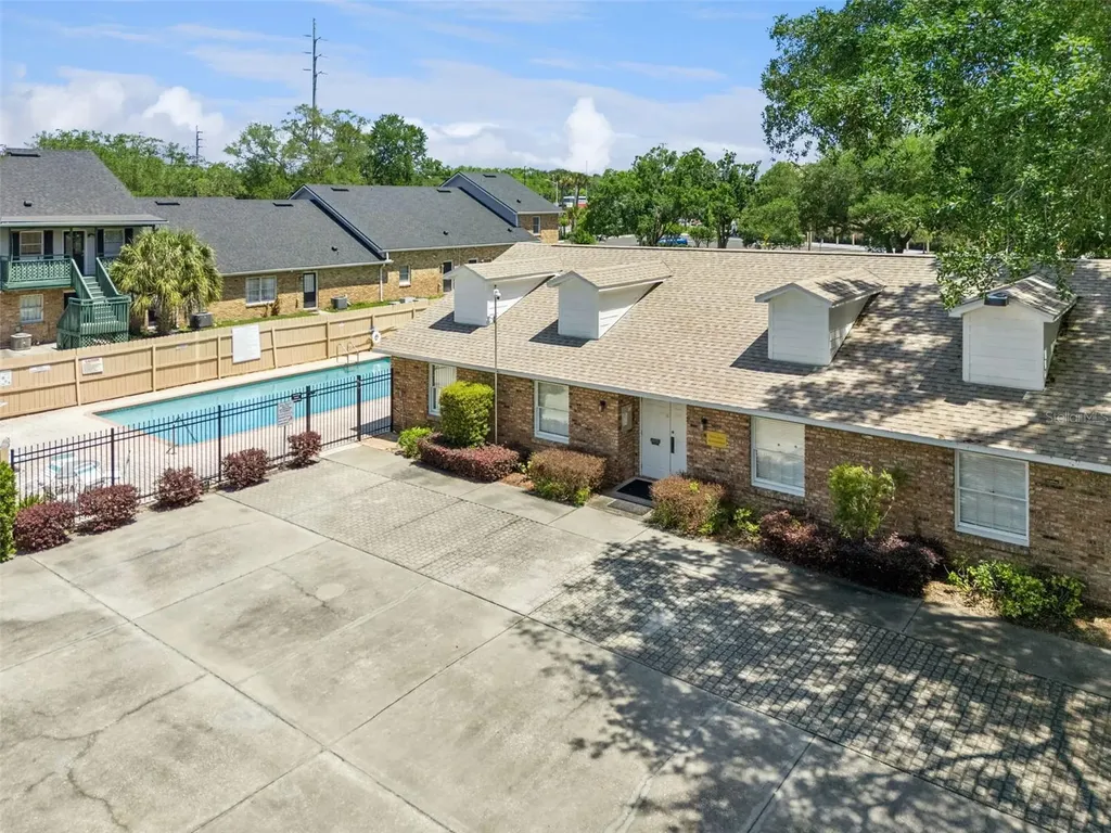 1017 Monroe Avenue St Cloud FL 34769
