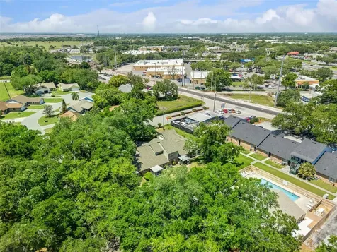 1017 Monroe Avenue St Cloud FL 34769