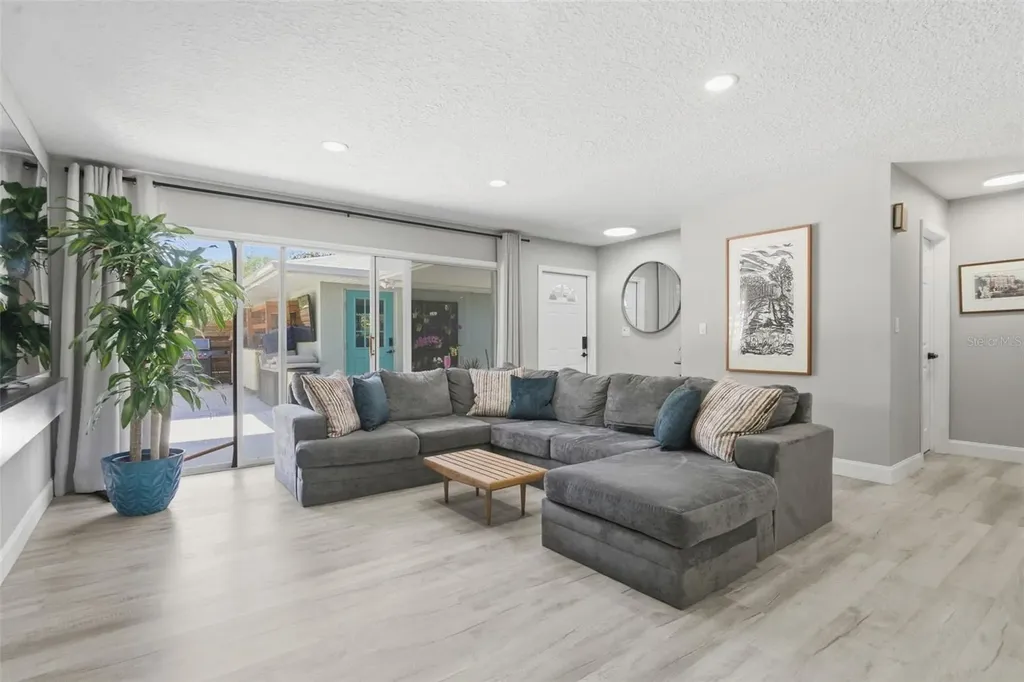 1820 Anchor Avenue Deland FL 32720