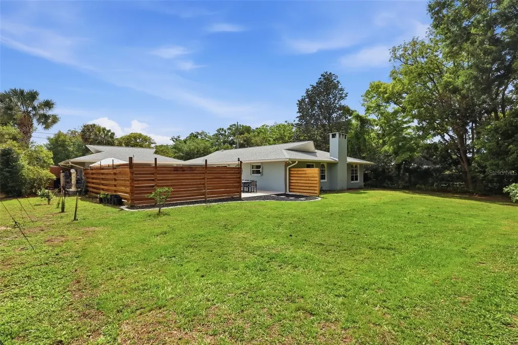 1820 Anchor Avenue Deland FL 32720