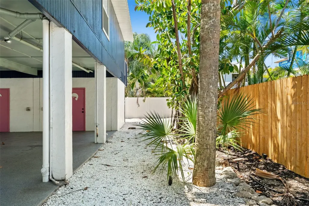 8106 Gulf Drive Holmes Beach FL 34217