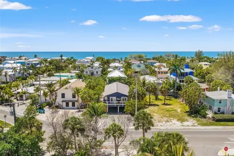 8106 Gulf Drive Holmes Beach FL 34217