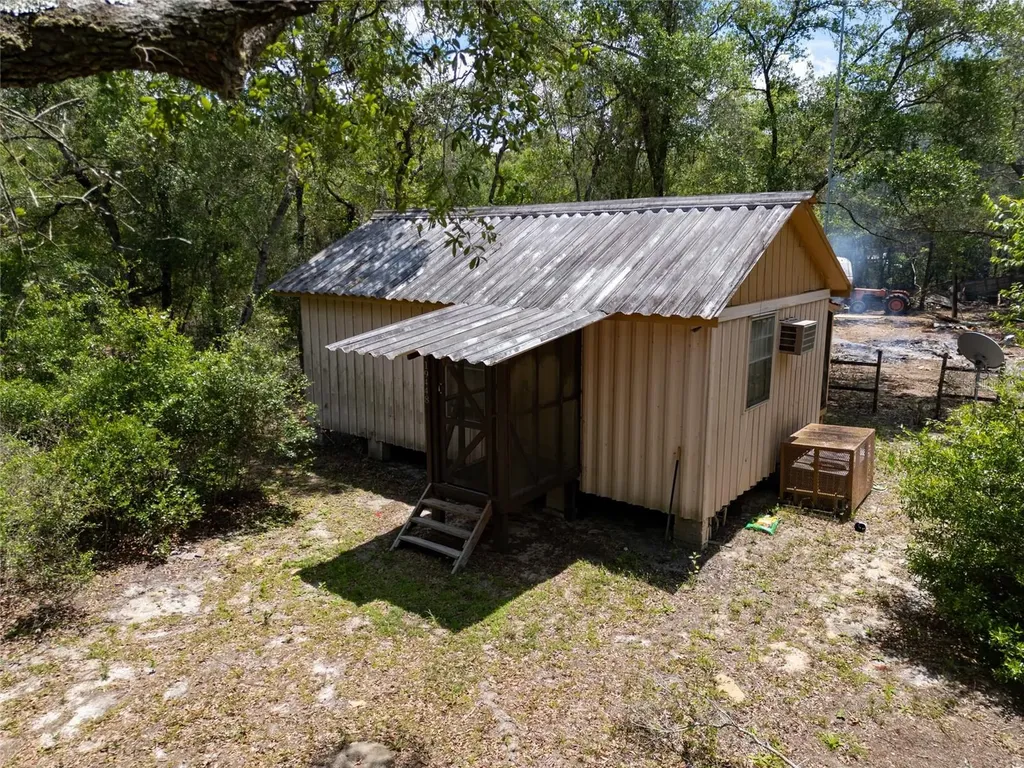 19448 SE 92nd Place Ocklawaha FL 32179