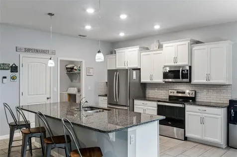 484 Cavesson Street Apopka FL 32712