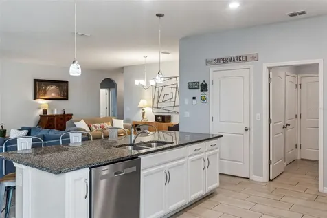 484 Cavesson Street Apopka FL 32712