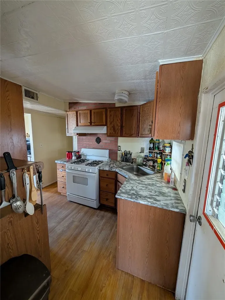 980 7th Street NW Largo FL 33770