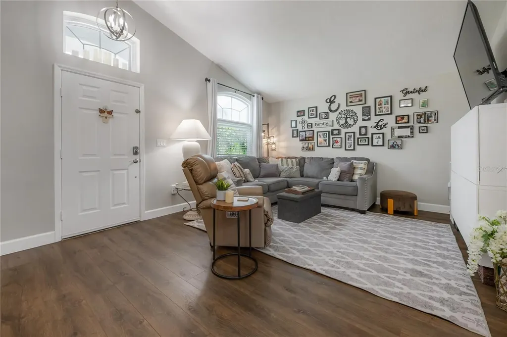 8507 Tiara Park Way Tampa FL 33635