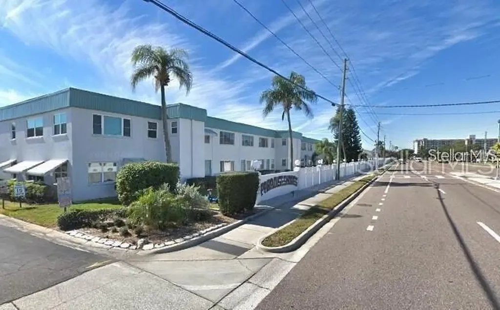 5267 81st Street N St Petersburg FL 33709