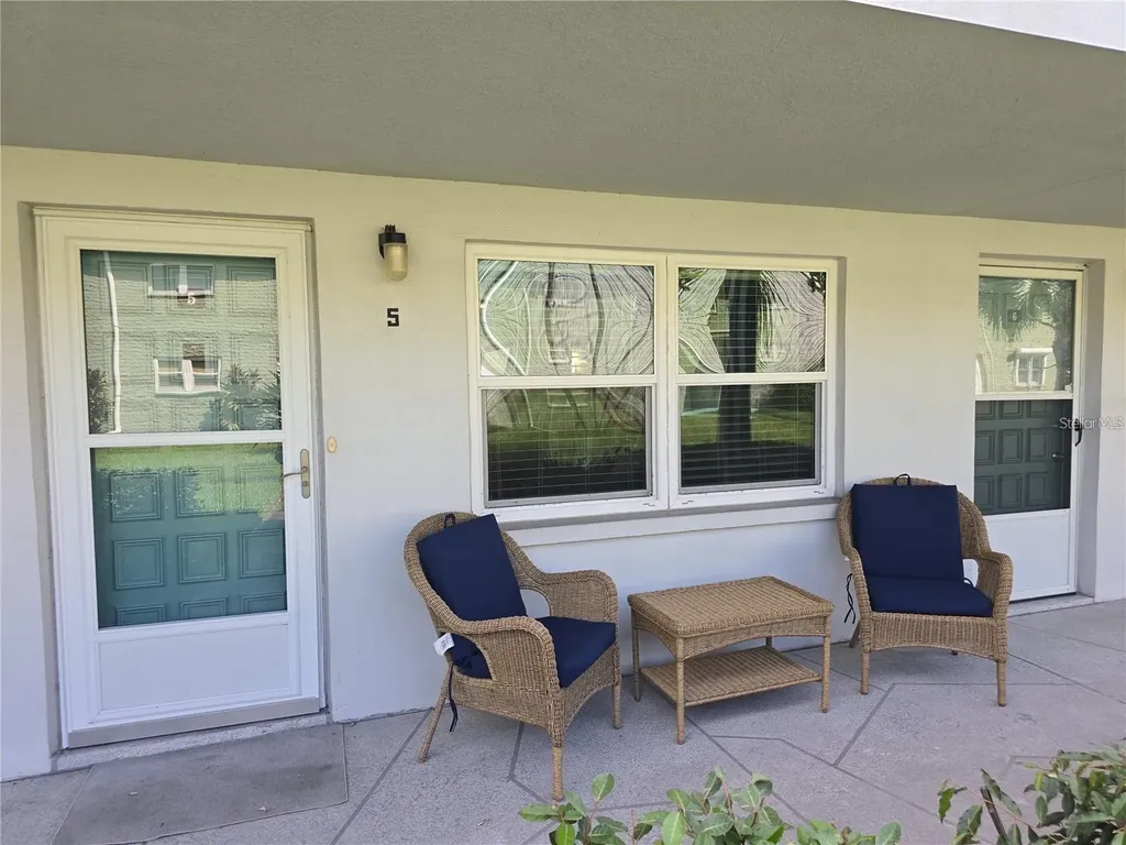 5267 81st Street N St Petersburg FL 33709