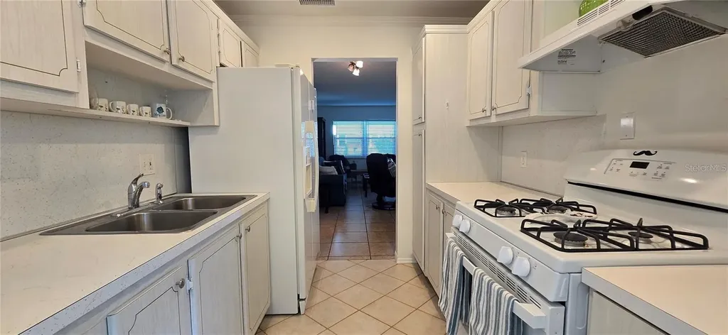 5267 81st Street N St Petersburg FL 33709