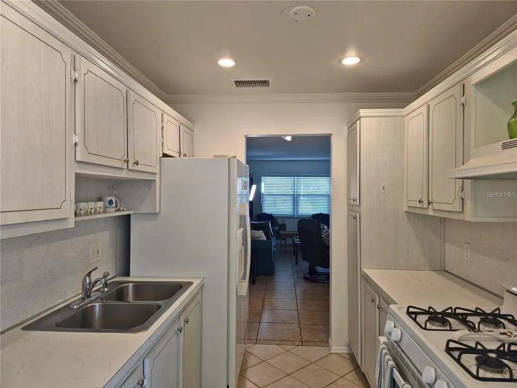 5267 81st Street N St Petersburg FL 33709