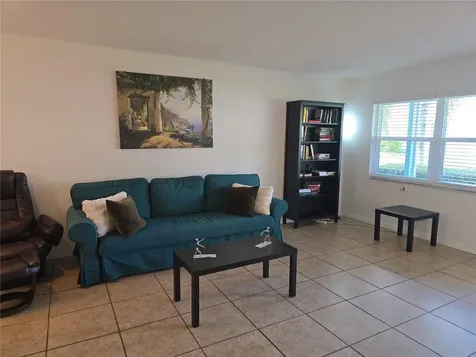 5267 81st Street N St Petersburg FL 33709