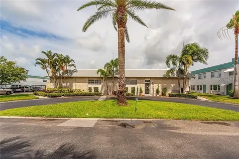 5267 81st Street N St Petersburg FL 33709