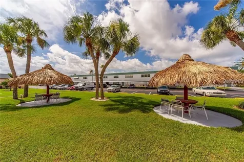 5267 81st Street N St Petersburg FL 33709