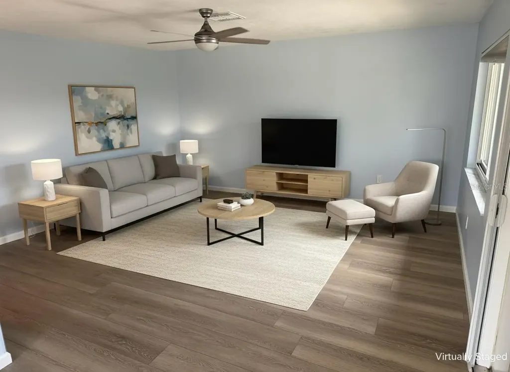110-112 Gloucester Boulevard Sun City Center FL 33573