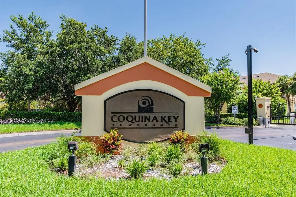 3863 Island Way St Petersburg FL 33705
