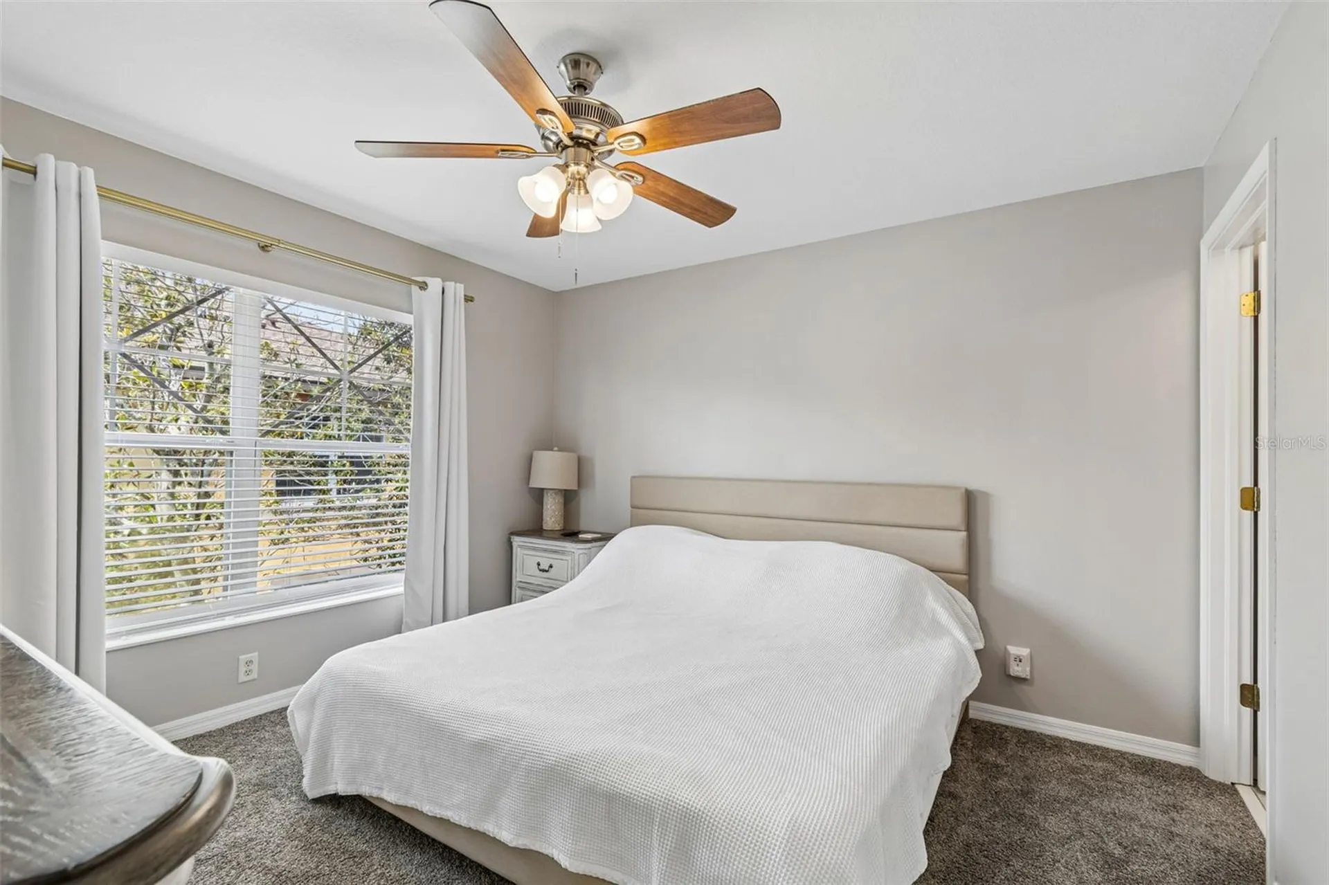 3863 Island Way St Petersburg FL 33705