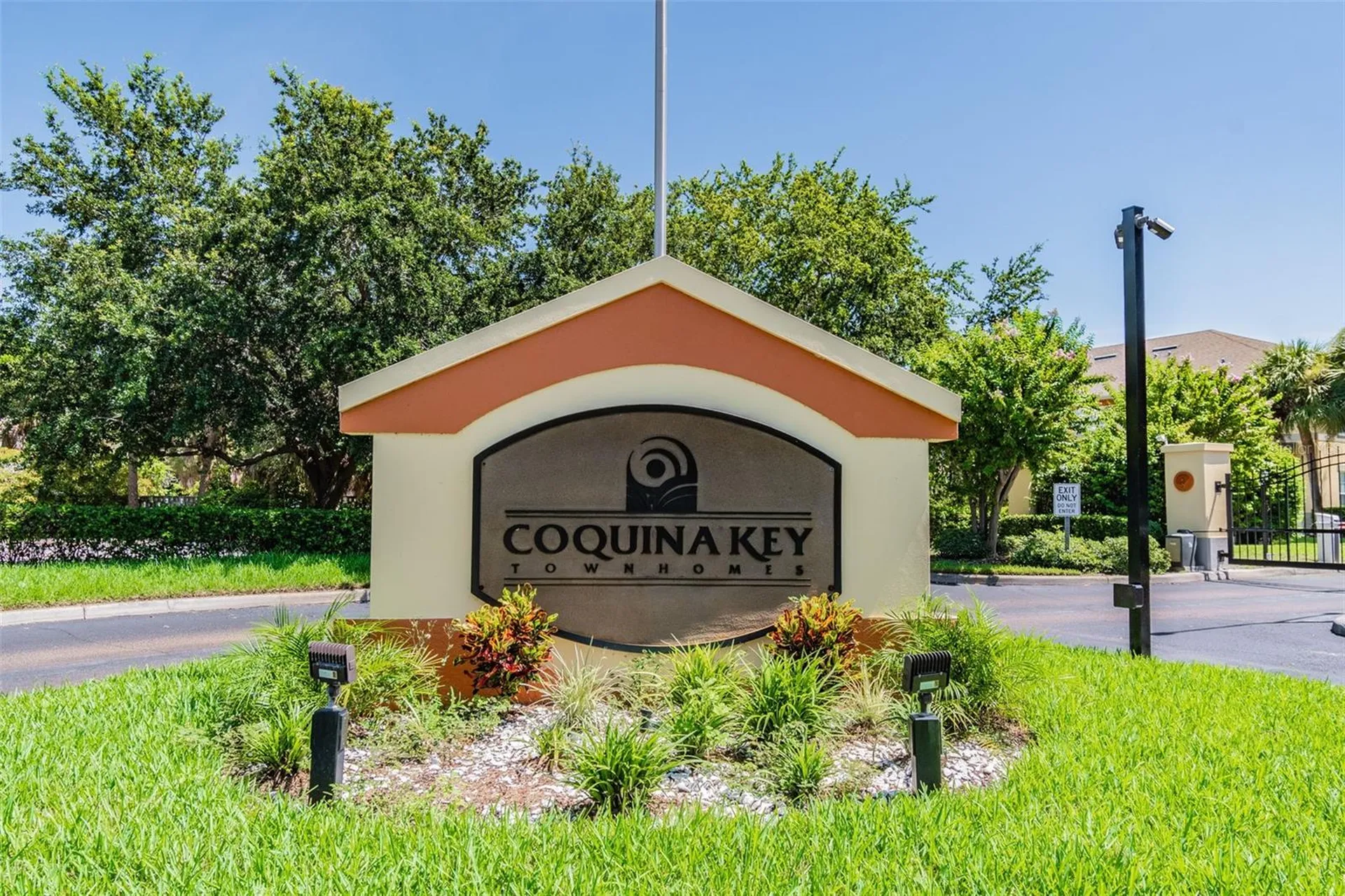 3863 Island Way St Petersburg FL 33705