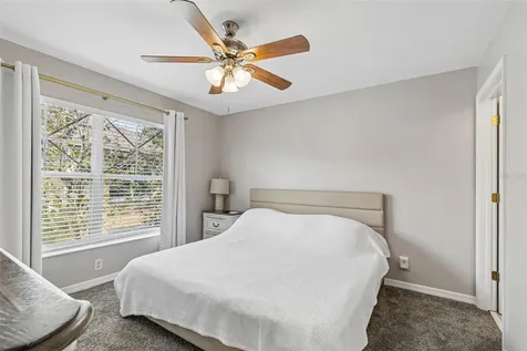 3863 Island Way St Petersburg FL 33705