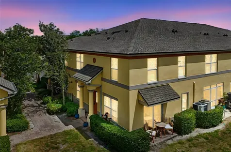 3863 Island Way St Petersburg FL 33705