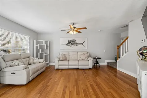 3863 Island Way St Petersburg FL 33705