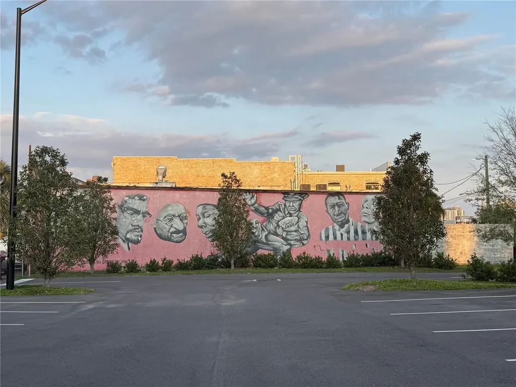2110 W Main Street Tampa FL 33607