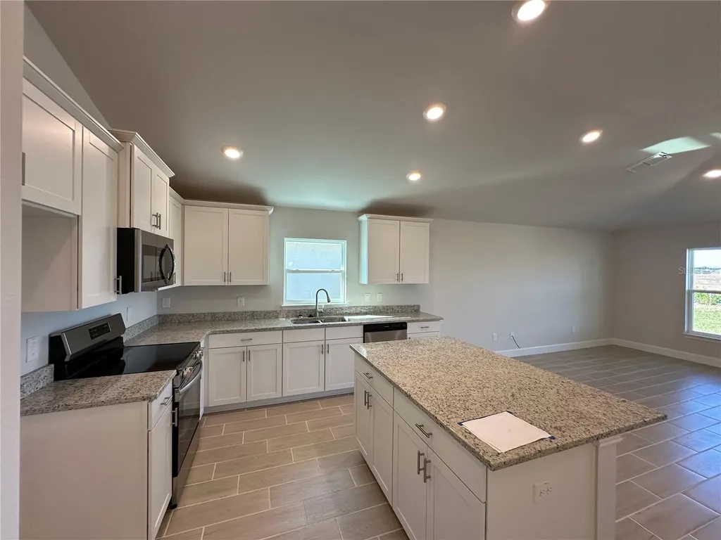 12535 NE 48th Terrace Oxford FL 34484