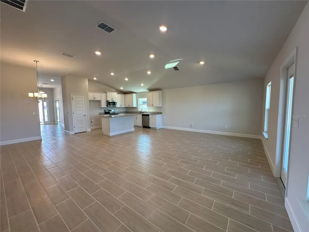12535 NE 48th Terrace Oxford FL 34484