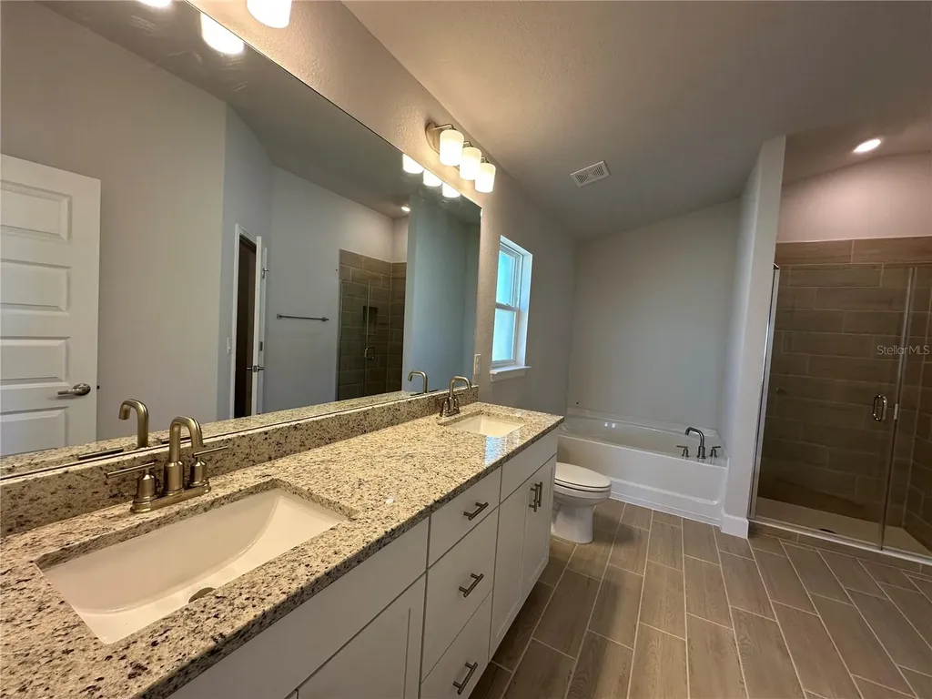 12535 NE 48th Terrace Oxford FL 34484