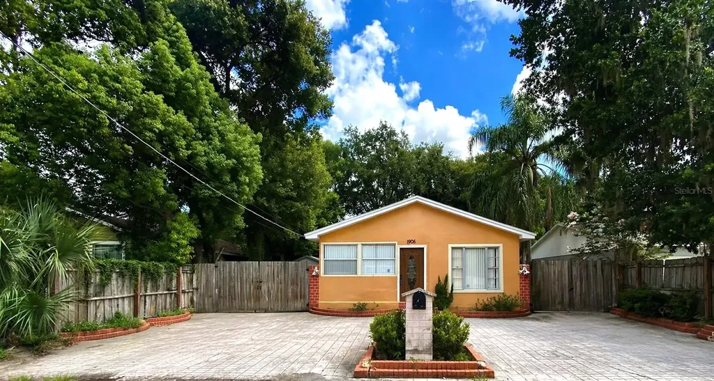 1906 E New Orleans Avenue Tampa FL 33610