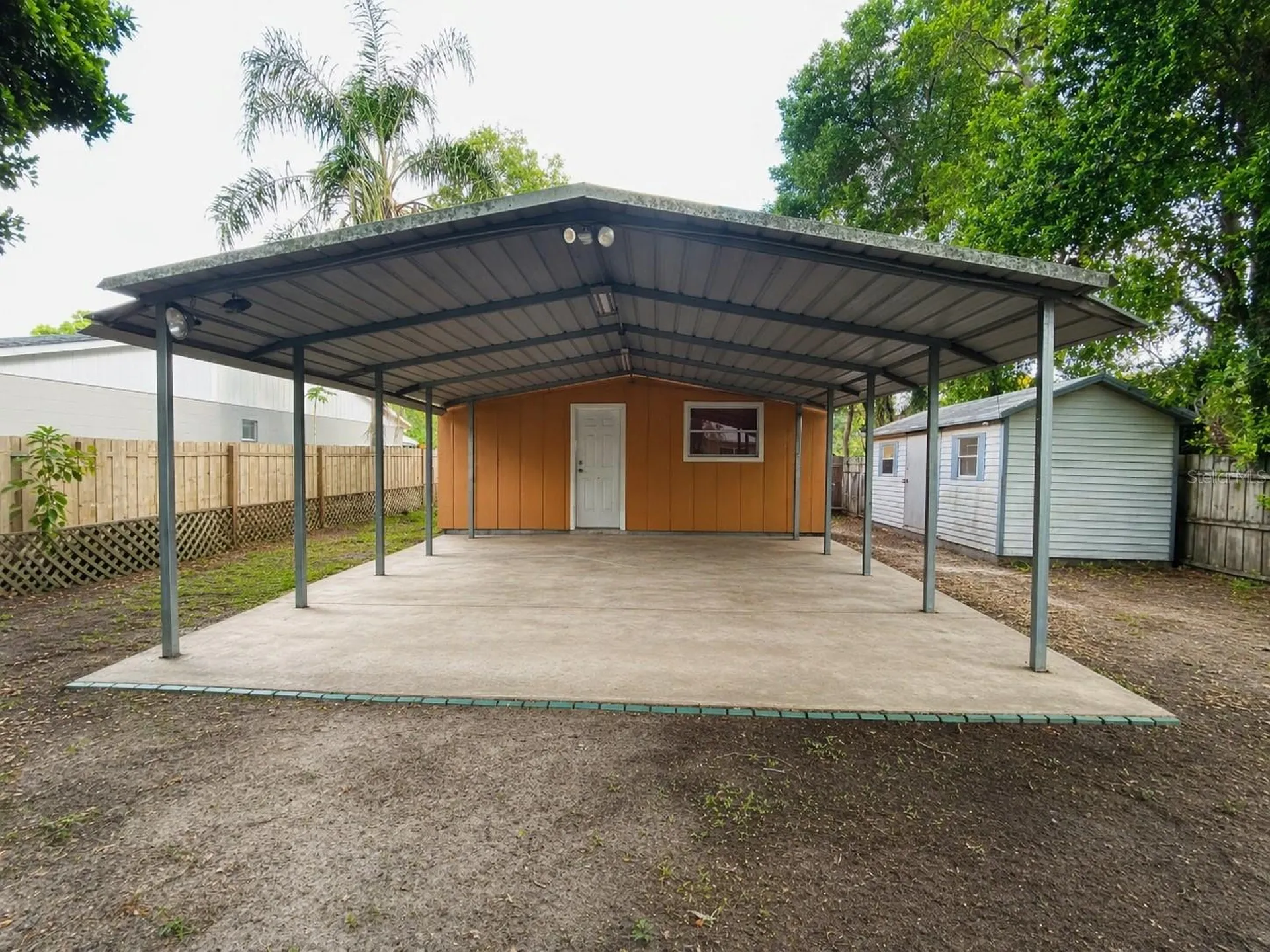 1906 E New Orleans Avenue Tampa FL 33610