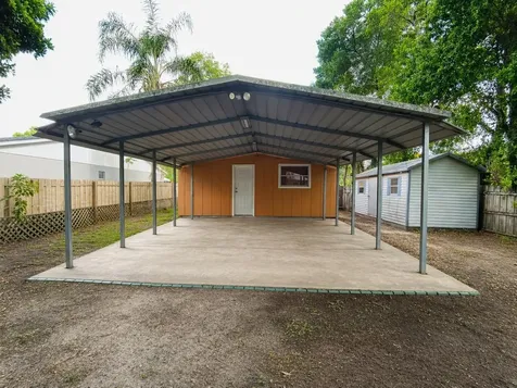 1906 E New Orleans Avenue Tampa FL 33610