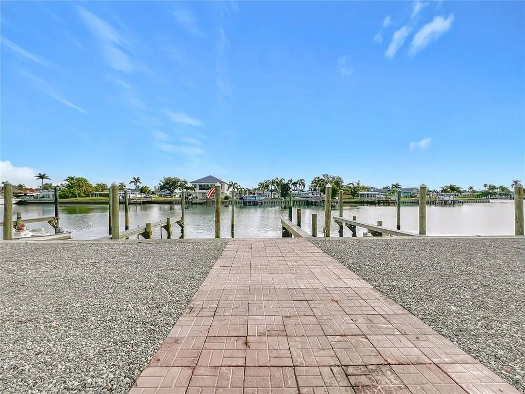 11705 3rd Street E Treasure Island FL 33706