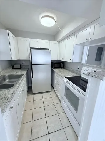 11705 3rd Street E Treasure Island FL 33706