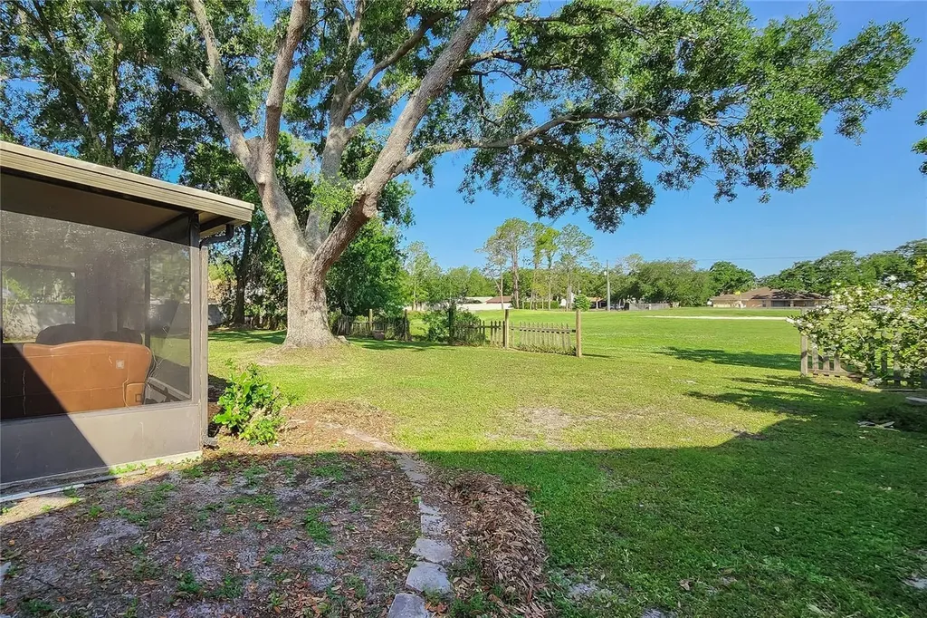 16169 Gardendale Drive Tampa FL 33624