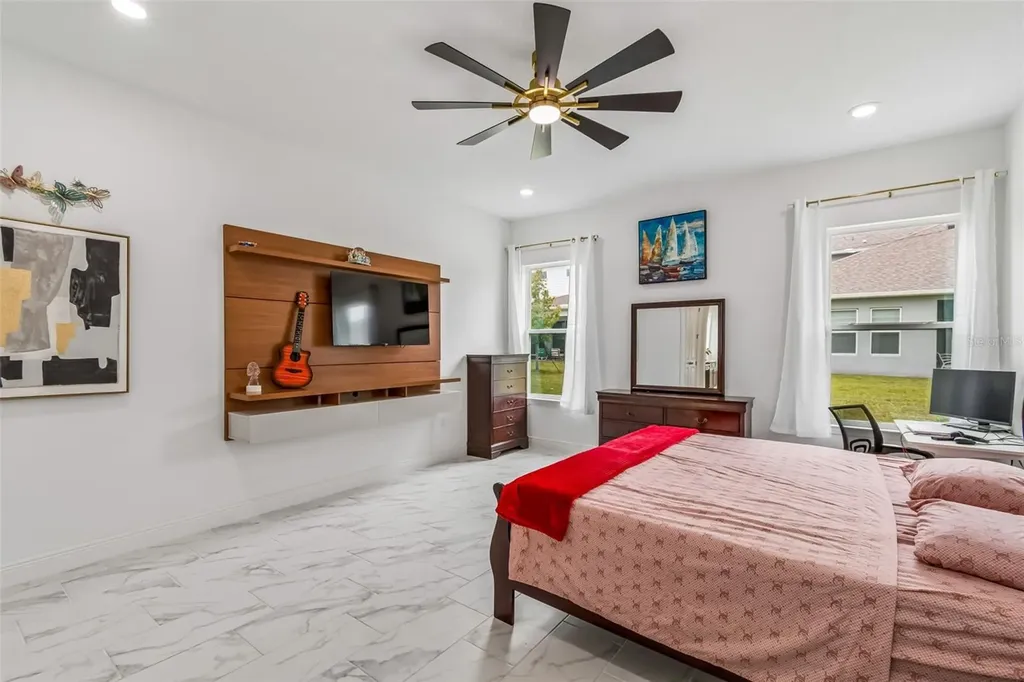 19129 Planetree Street Orlando FL 32827