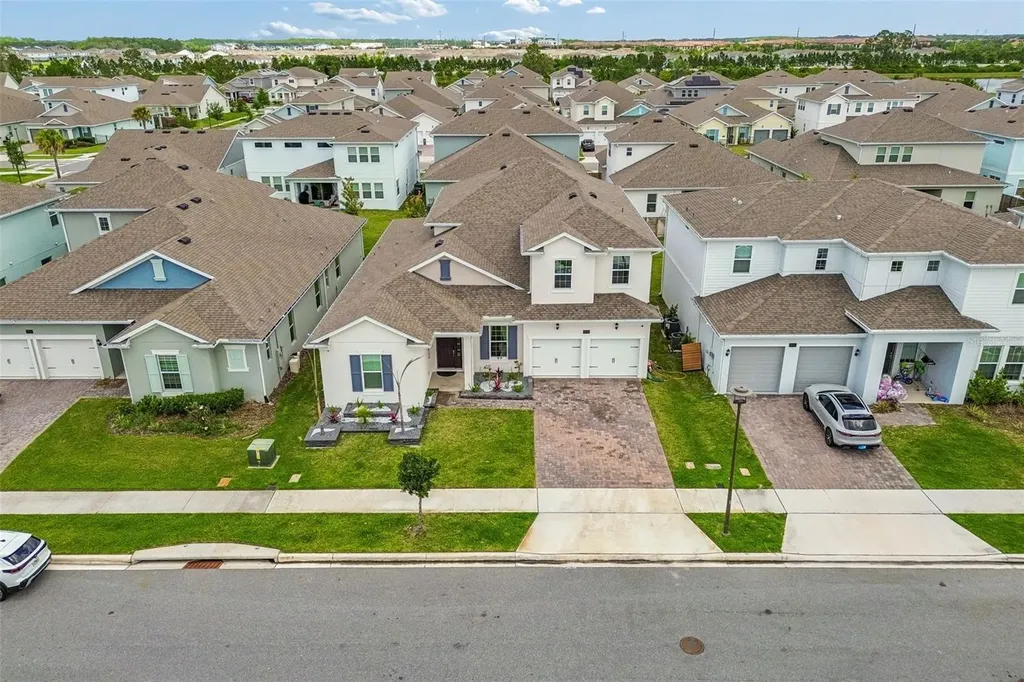 19129 Planetree Street Orlando FL 32827