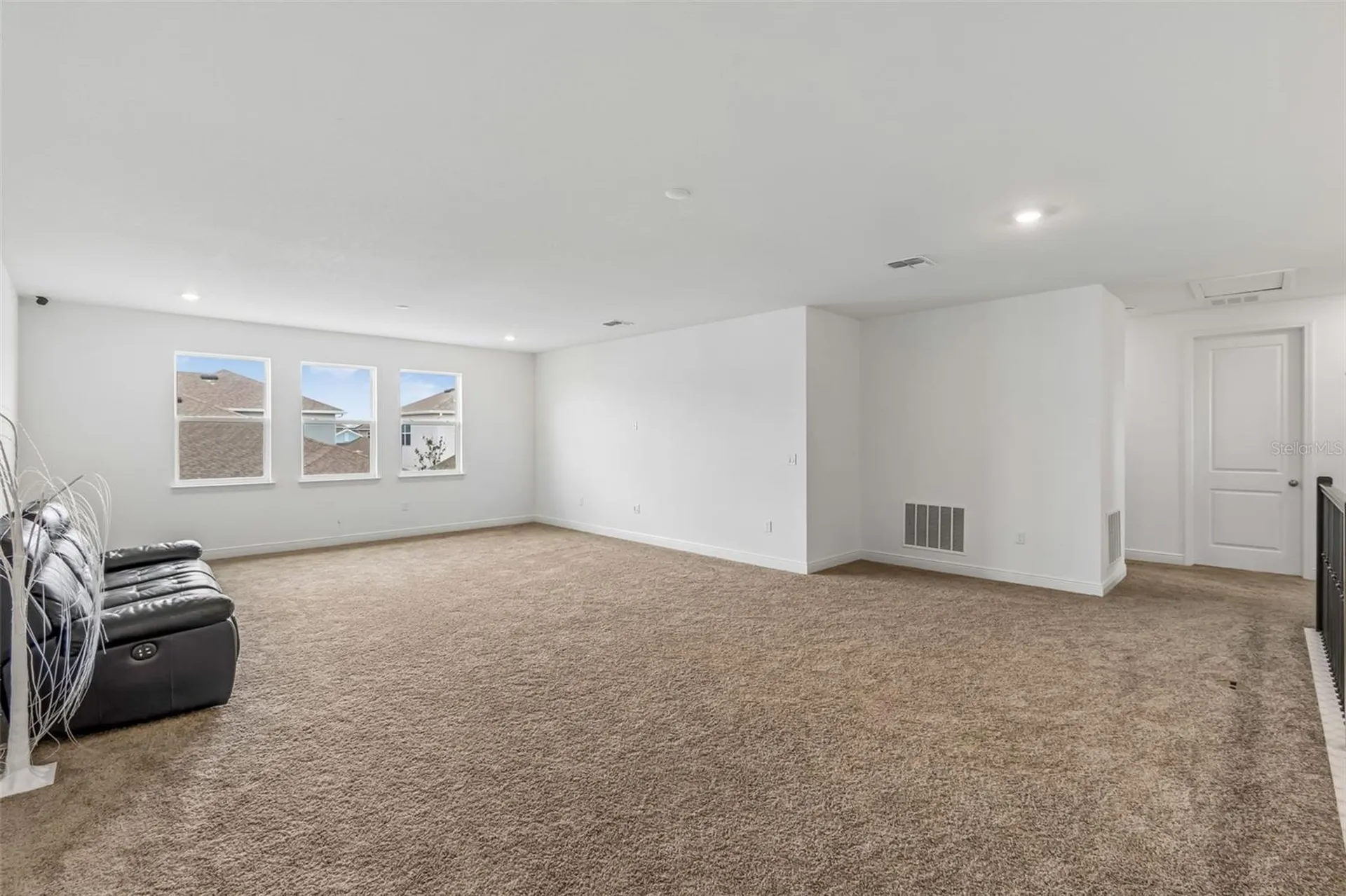 19129 Planetree Street Orlando FL 32827