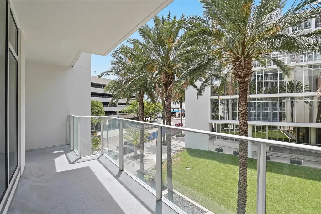 175 1st Street S St Petersburg FL 33701