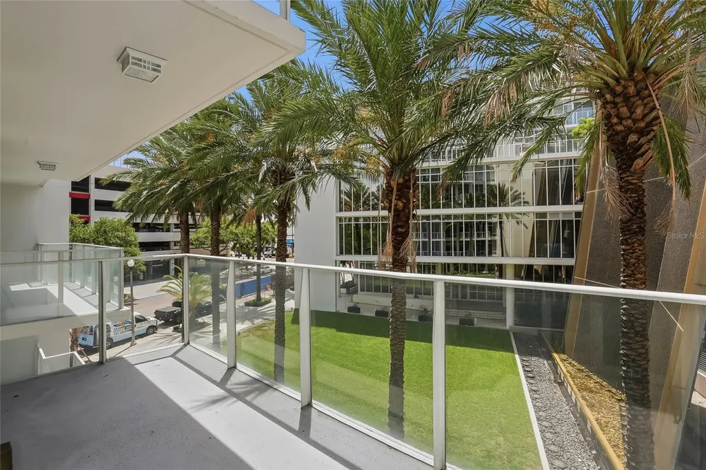 175 1st Street S St Petersburg FL 33701