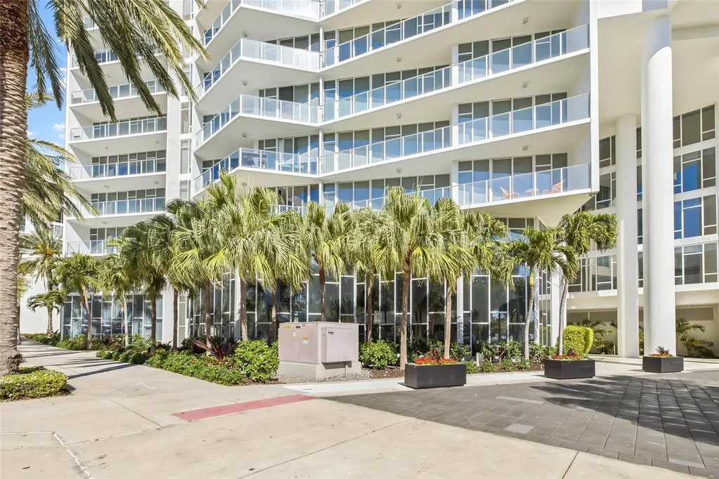 175 1st Street S St Petersburg FL 33701