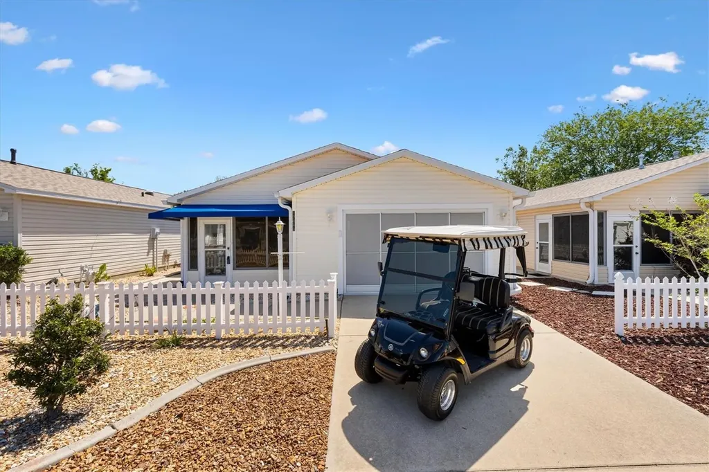 17449 SE 93rd Vine Avenue The Villages FL 32162