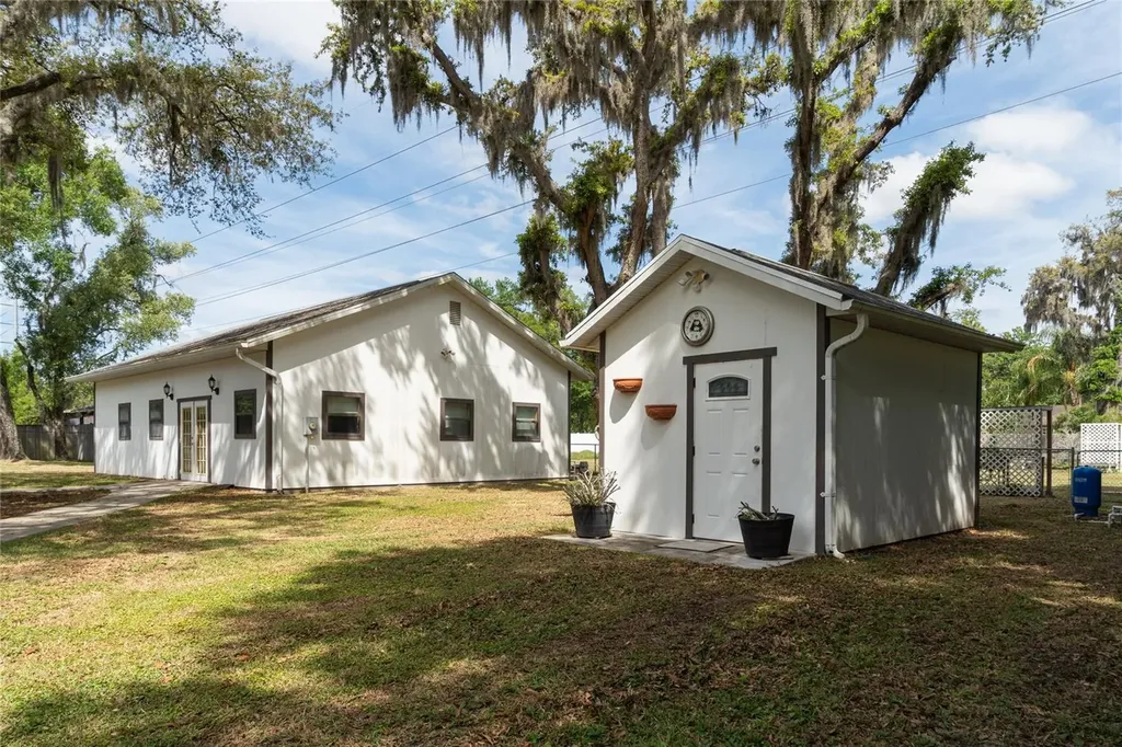 31919 Hedgerow Drive Wesley Chapel FL 33543