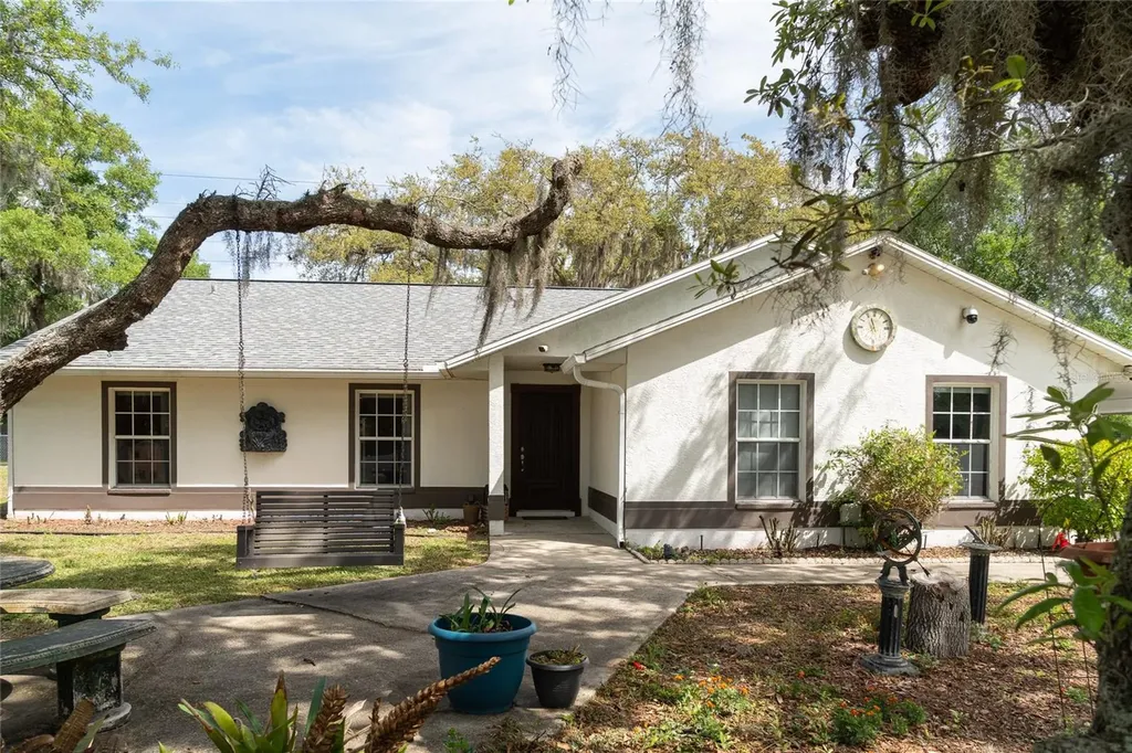 31919 Hedgerow Drive Wesley Chapel FL 33543