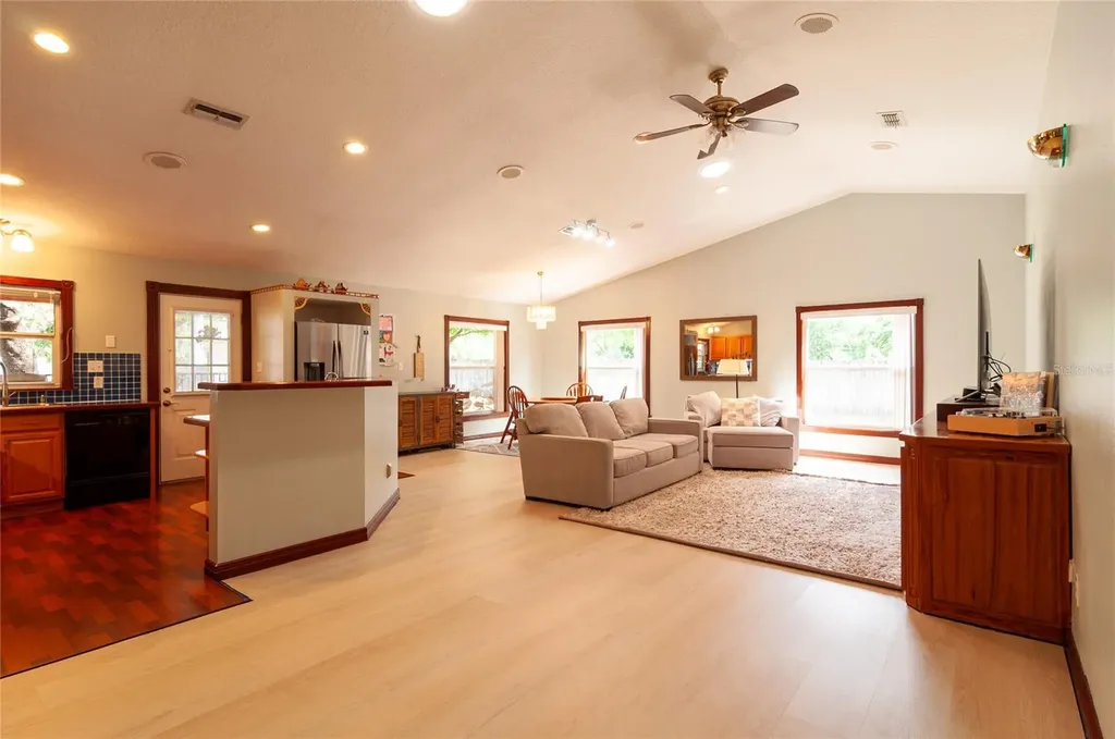 31919 Hedgerow Drive Wesley Chapel FL 33543