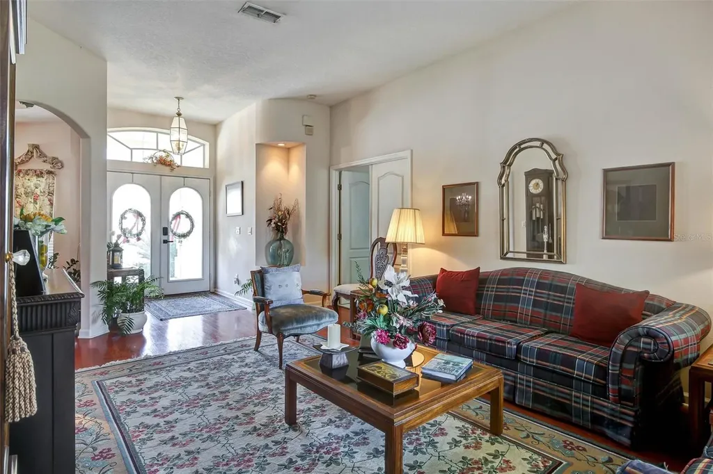 707 Forestgreen Court Orlando FL 32828