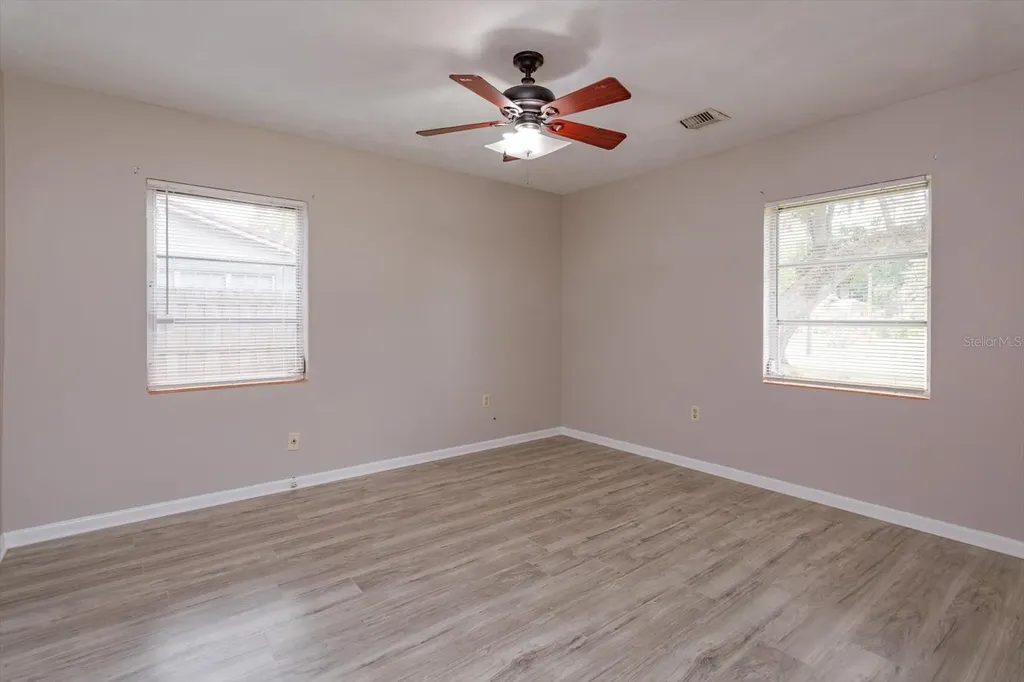 1300 Orange Avenue Tavares FL 32778