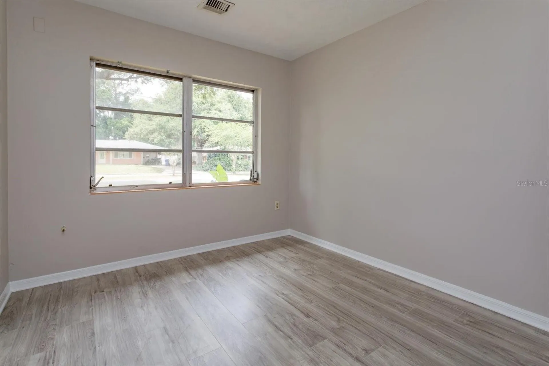 1300 Orange Avenue Tavares FL 32778